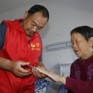 驻马店市新蔡县栎城镇：一场跨越血缘的“母亲节”温情礼赞