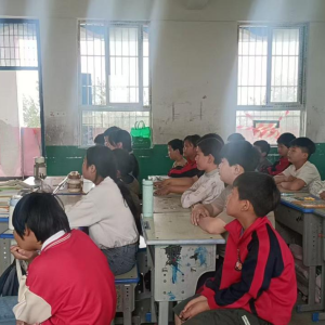 驻马店市新蔡县司法局涧头司法所：普法校园行 筑牢平安网