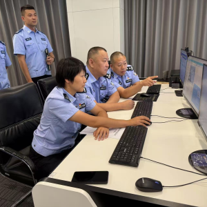高效查处"零遗漏" 郑州航空港交警开展重点车辆专项整治行动