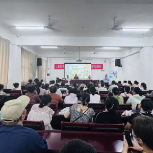 驻马店市正阳县人社局：成功举办养老护理员专场招聘会