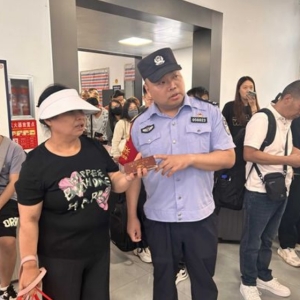 换装不褪色  从警再担当