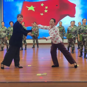 驻马店市正阳县老体协盘鼓专委会举办庆“八一”文艺汇演
