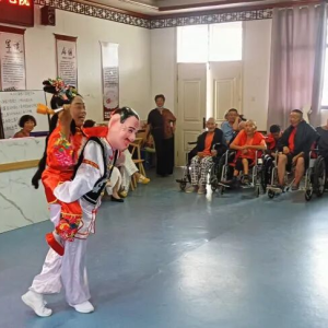 驻马店市正阳县：戏曲走进敬老院 慰问演出暖人心