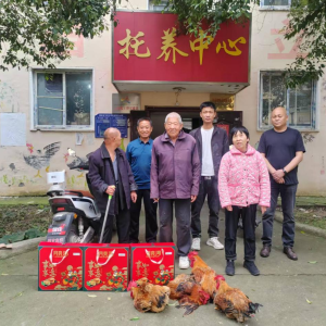 驻马店市新蔡县弥陀寺乡碧城园艺科技发展有限公司中秋节慰问乡敬老院