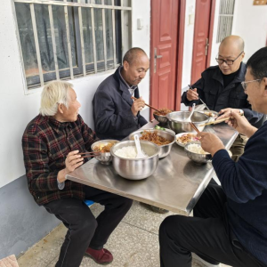 一顿便饭暖了民心，几件小事解了民忧——宜阳县韩城镇五岳沟村驻村工作队  “微服务”托起山村幸福梦