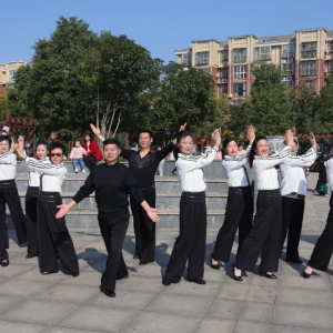 驻马店市正阳县贺“重阳”银龄行动体育健身主题活动举行