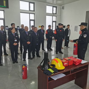 开展消防演练 筑牢安全防线
