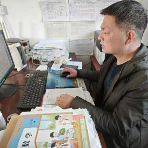 爱岗敬业好校长----记驻马店市正阳县彭桥乡大陈小学校长李方