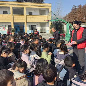 驻马店市新蔡县顿岗司法所：宪法“艺”起学 法润少年心