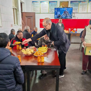 敬老爱老 冬日送暖——韩城镇人大主席团组织代表到养老院开展慰问活动