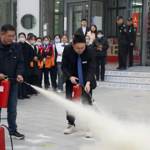 筑牢安全防线 驻马店市正阳县政务服务中心开展消防应急演练