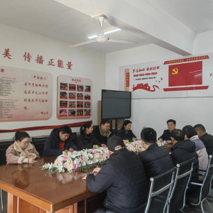 驻马店市正阳县籍闵建功：43年义务服务“点亮”一座城