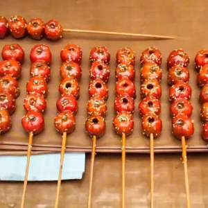 驻马店市正阳县：糖葫芦串起幸福年味