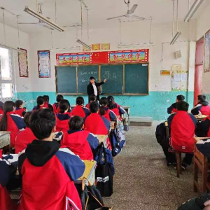 驻马店市正阳县王东红：呕心沥血育桃李