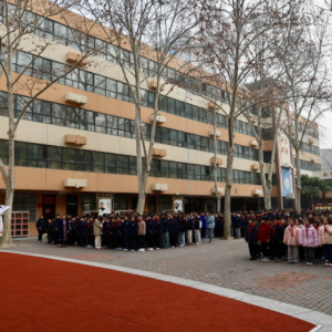 郑州市中原区法院开展“法治进校园”宣讲活动