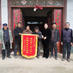 驻马店市正阳县籍现役军人杨云晖 撕衣止血 上演“生死时速”